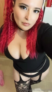 New steamy pic ready for you lingerie that screams desire with a touch