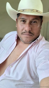 Una sesion de fotos para ustedes no olviden suscribirse a www onlyfans part 1