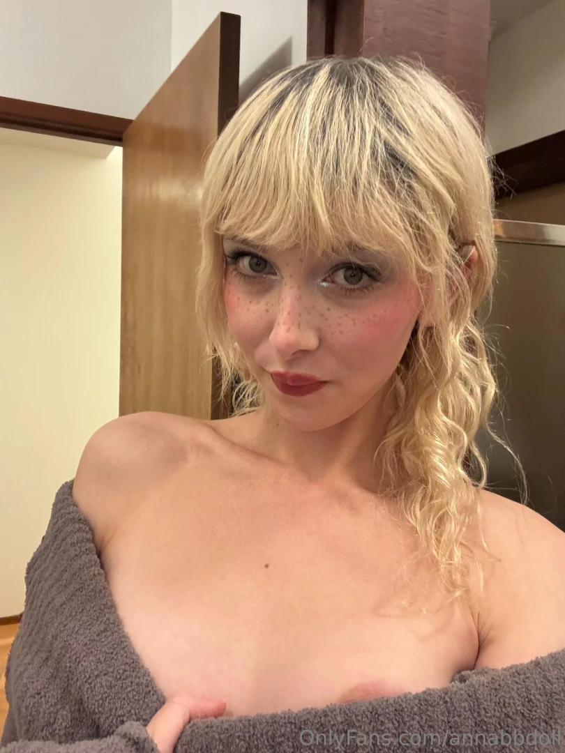 I don t just show skin i show you what you ve been missing 