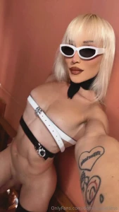 Your favorite super model part 1