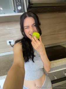 I took some pics that were way too hot to post here my hips were doing