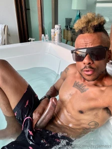 Should i whip the big boy out for you swipe right