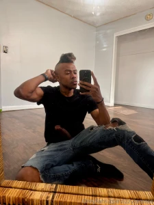 Swipe right for beautiful thick dick