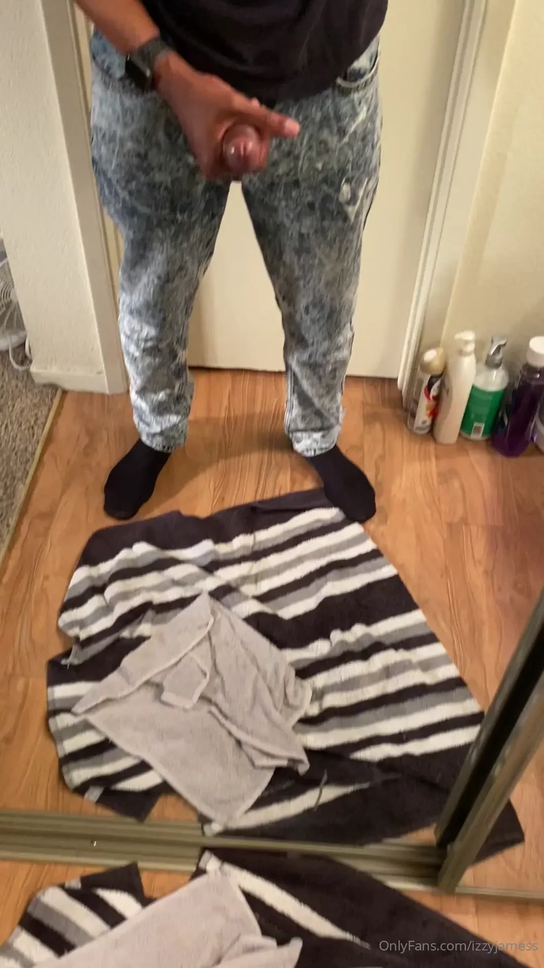 Working from home lunch breaks who wants to see the nut like vid if 