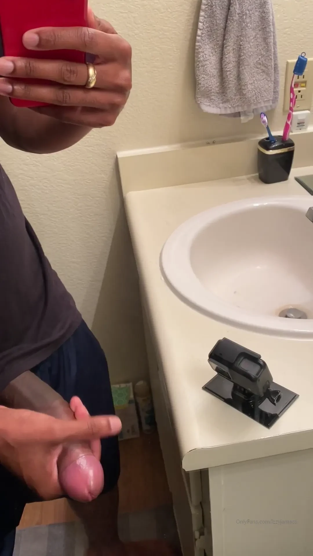 Getting that pint up nut out before bed feels soo good 