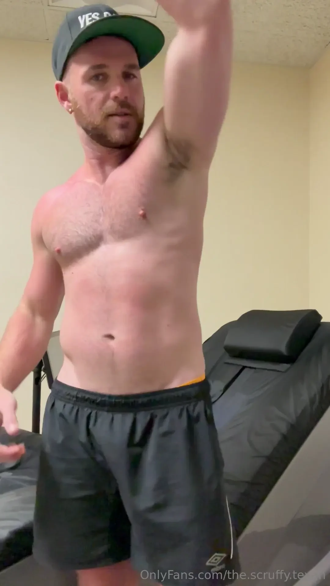 Horny on the hydrobed i d just finished my lifts and my muscles were 