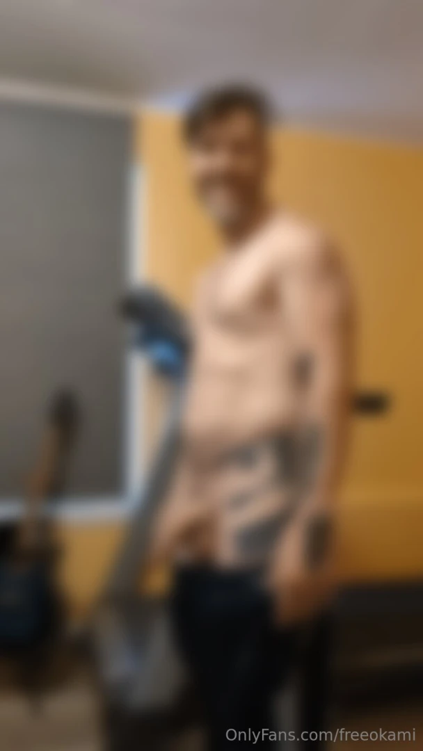 Moved my office what do you think about how it s looking 