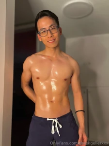 Help me pick my new grindr profile pic part 3