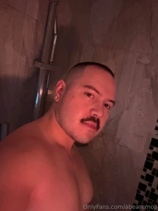 Decided i m gonna post a selfie once a week here just to check in and