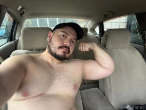 It was freezing in my car but i really wanted to show off the pump