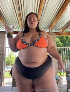 Hi to my new fans welcome in if you have any request let me know more