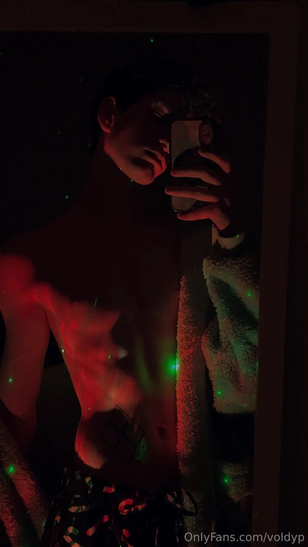 Christmas is approaching and i m in the mood 