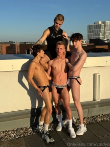 Something huge coming tonight masterontwinks bnnytwnk xclusivepaul