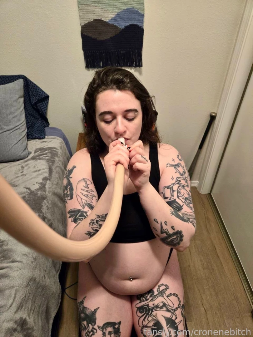 Post dinner funneling my ass almost got stuck in the chair 