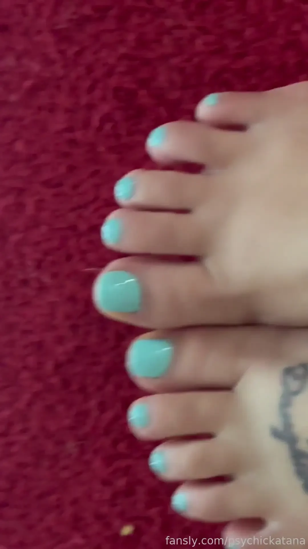 Just wanted to show my toes off they look so cute 