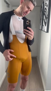 Who doesn t like the feel of lycra