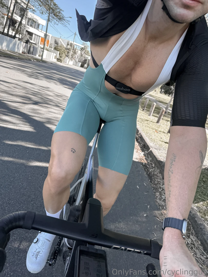 Finally some decent warmer weather to get my kit off part 3 