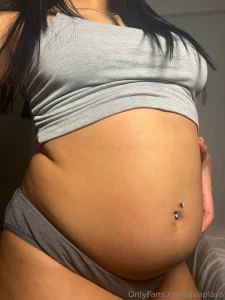 I m not hiding this belly baby i m showing you what comfort looks like