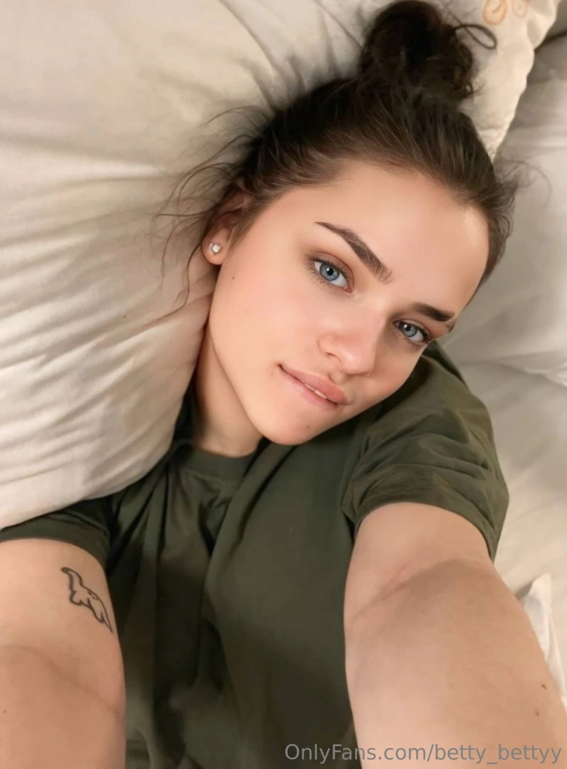 Your favorite girl next door adriana_soul adriana_soul shy girl with a part 117 