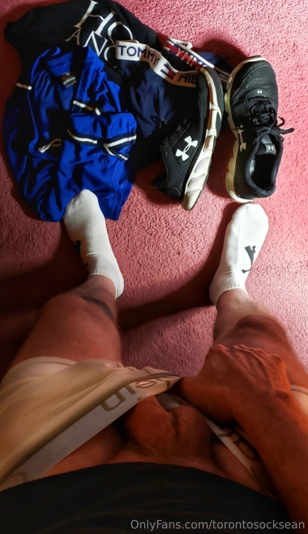 I only own around 6-10 pairs of no-show socks not really my thing but 