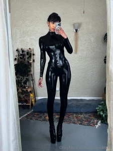 Sliding into my black latex suit is such a dream would you come buff