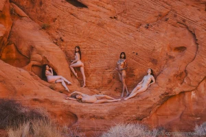 During avn weekend i was invited into the desert by a bunch of sexy