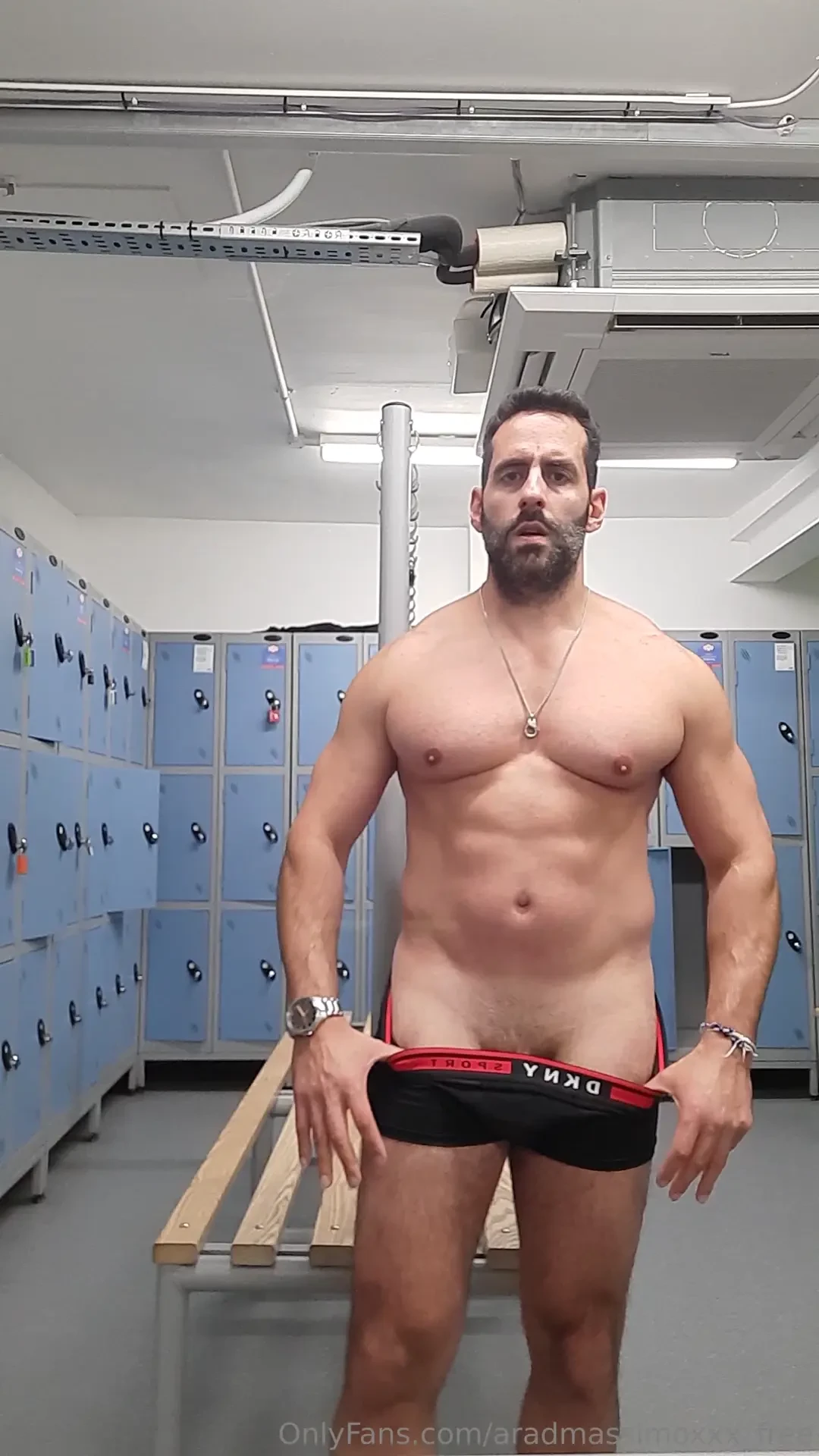 Just checking my tits at the gym after pump 