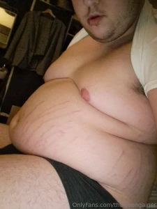 Took some midnight pics and realised how crazy my stretchmarks are part 8