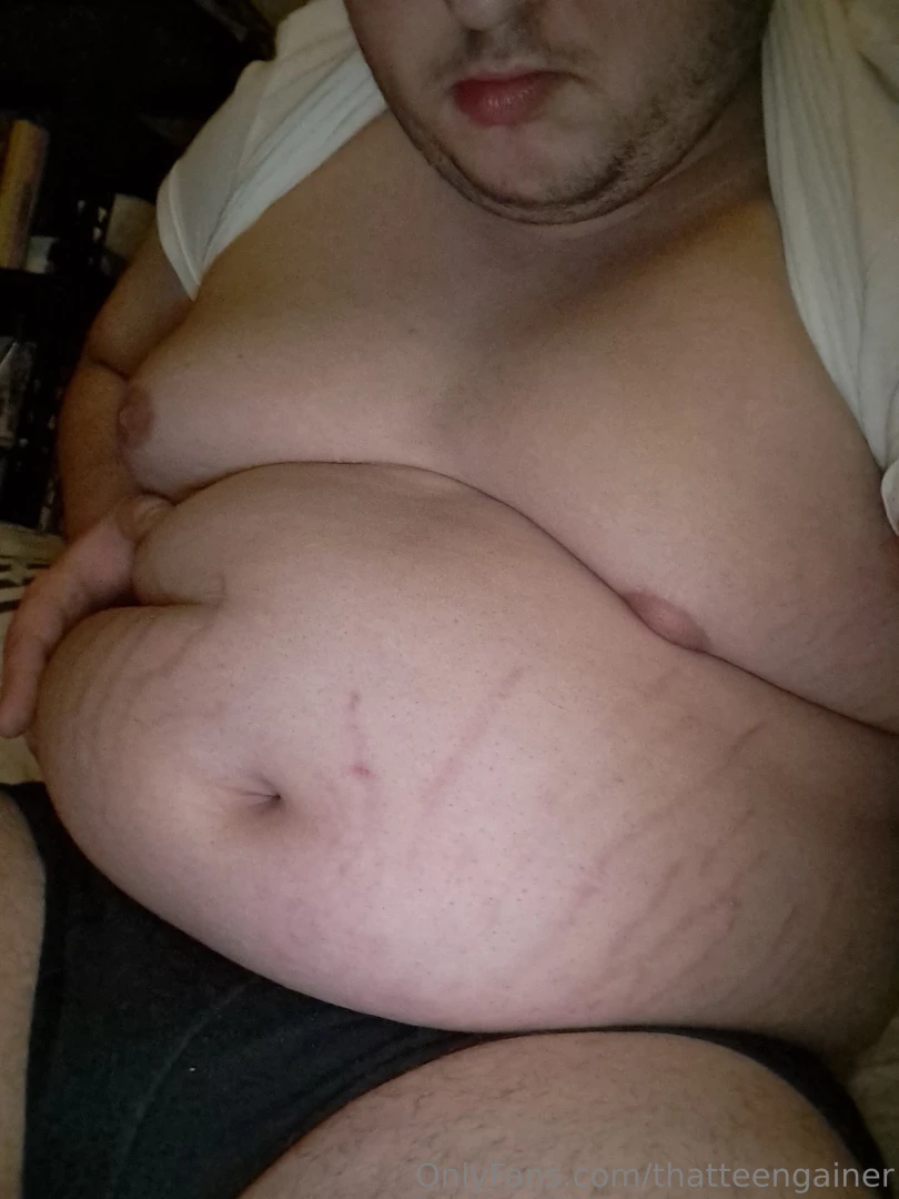 Took some midnight pics and realised how crazy my stretchmarks are part 6 