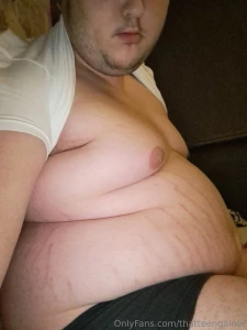 Took some midnight pics and realised how crazy my stretchmarks are part 4