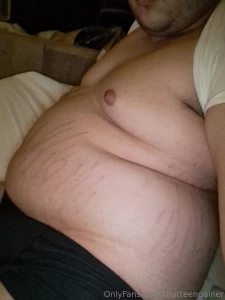 Took some midnight pics and realised how crazy my stretchmarks are part 9