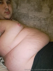 Took some midnight pics and realised how crazy my stretchmarks are part 11