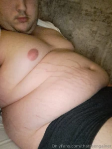 Took some midnight pics and realised how crazy my stretchmarks are part 3