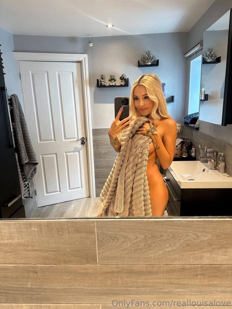 Naked under this towel wanna come see what i m hiding tip me and i ll 