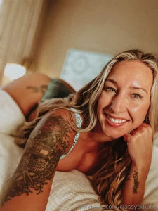 Good morning i hope you spend all day thinking of me in your bed just part 1