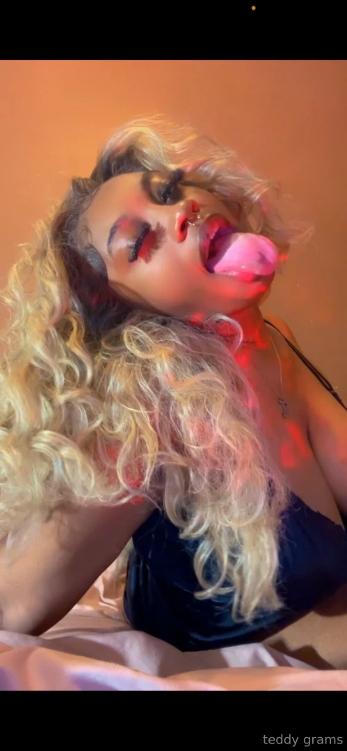 Hey guys happy monday my loves part 1 