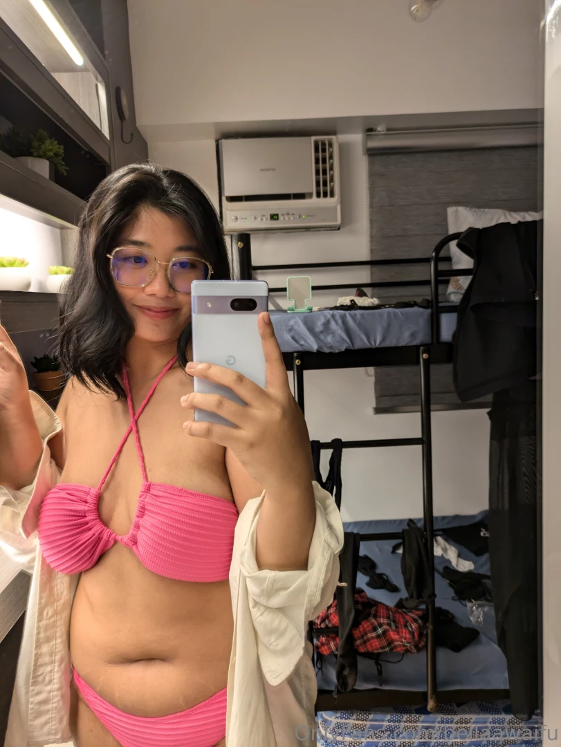 Mirror seflie off to beach don t mind the plants on the side haha 