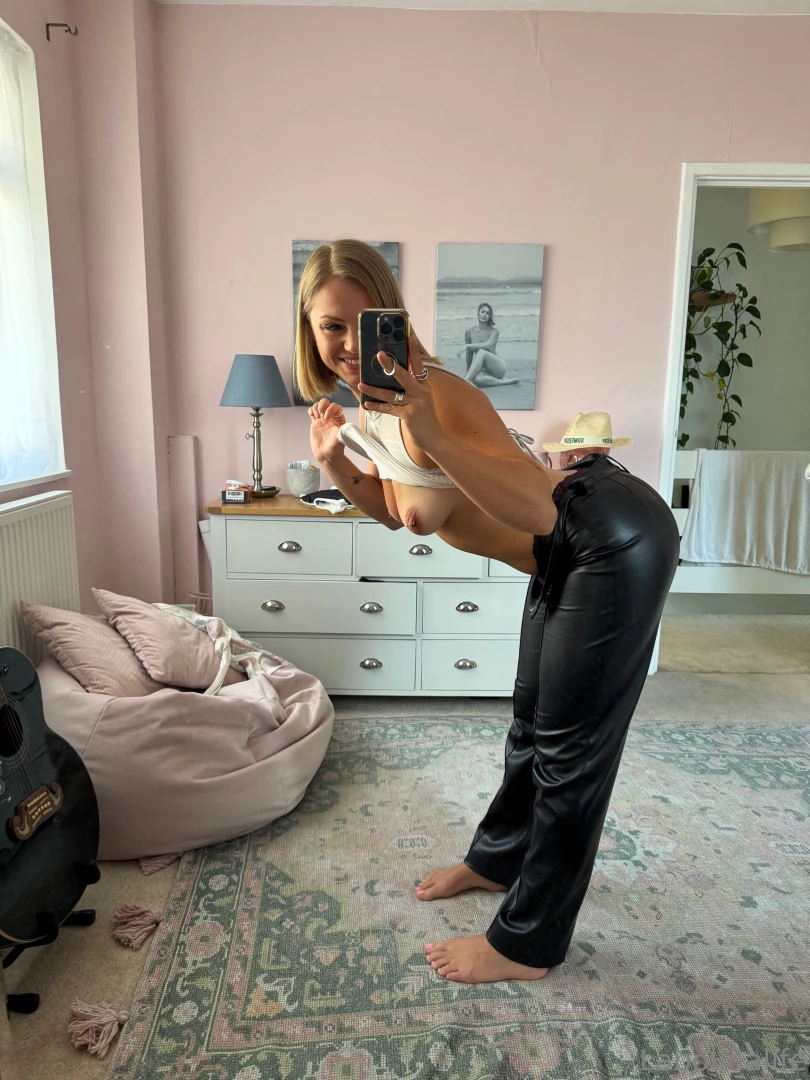 These leather pants are so tight 