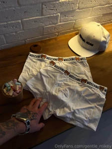 I went shopping today and got myself some new lingerie