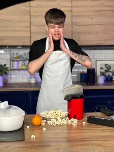 Popcorn s ready what movie are we gonna watch part 1