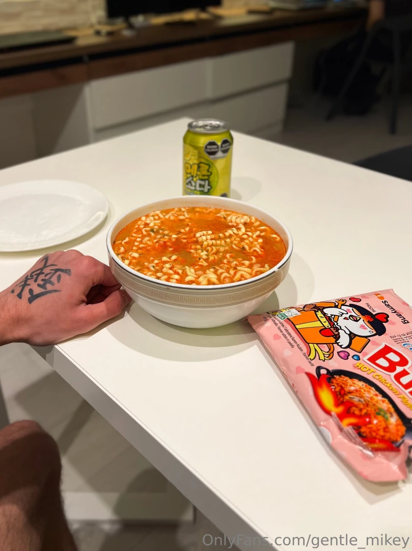 Korean noodles for dinner - this masterpiece turned out simply divine 