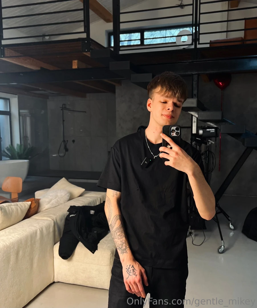 Today i m filming a new video for you i think you ll be able to see it 
