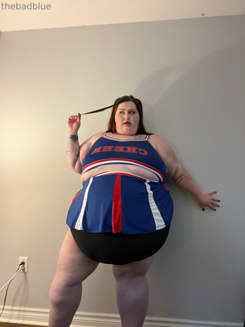 The sassy cheerleader is back to say hi cuties 