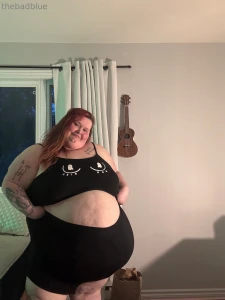 Crop tops are for big girlies part 1