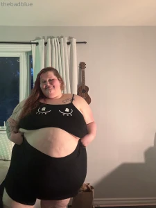 Crop tops are for big girlies