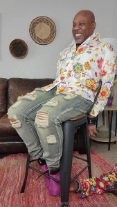 Tickle king manages to convince me to let him tickle my feet he kept