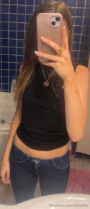 Nya jeans vill du kn ppa upp dom ikv ll kanske