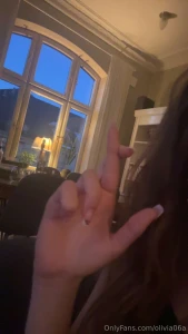 Jag hoppas att n gon av er vill faktiskt l ra k nna mig och inte bara