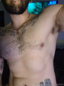 Esta paja estuvo tan rica que me cay en la cara y sabore mi propia