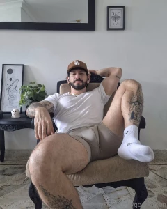 Llegu del gym con la sangre bombeando y oliendo a gimnasio part 1